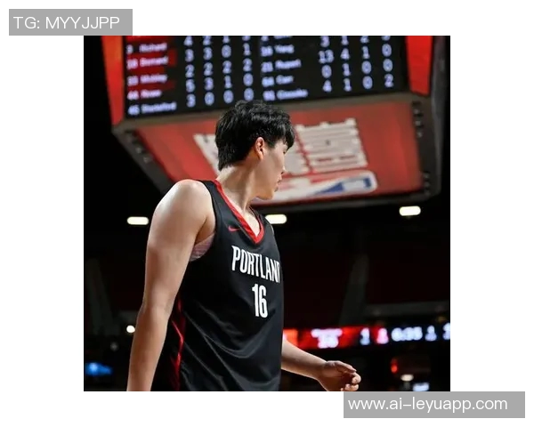 杨瀚森在比赛中拼尽全力却无得分表现正负值依然正面引发热议