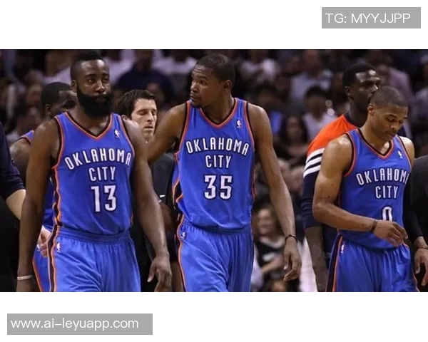 雷霆三少新赛季首战全败杜兰特遗憾失利威少遭逆转哈登惨遭溃败